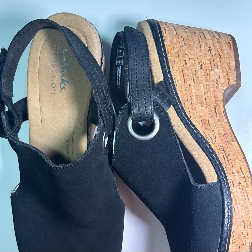 Clarks Black and Tan Wedge Sandals - Picture 3 of 7